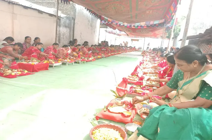 బేల అశోక్ నగర్‌లో ఘనంగా కుంకుమార్చన..