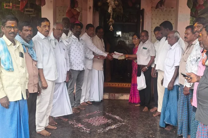 నల్ల పోచమ్మ ఆలయ పునర్నిర్మాణానికి రూ.10 లక్షల విరాళం