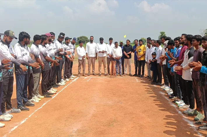 తురక కాశ రాష్ట్ర స్థాయి క్రికెట్ టోర్నమెంట్ ప్రారంభం