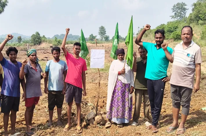 సీతారామ ప్రాజెక్టు పనులను అడ్డుకున్న నిర్వాసితులు