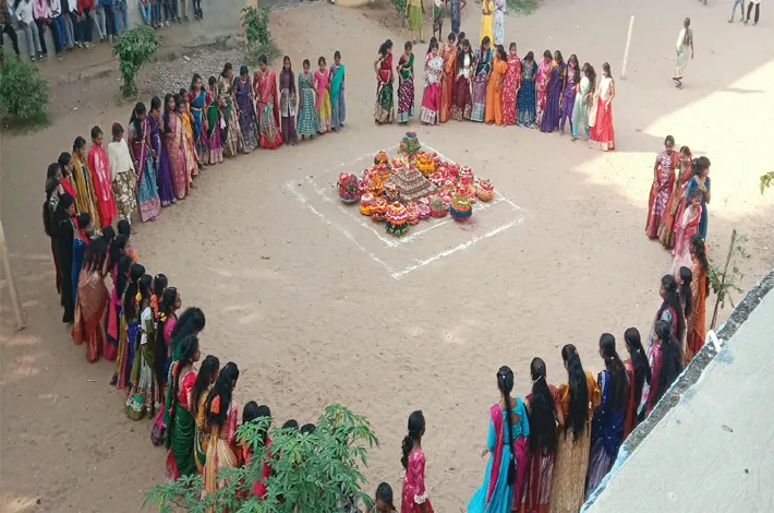 ముందస్తు బతుకమ్మ సంబరాలు