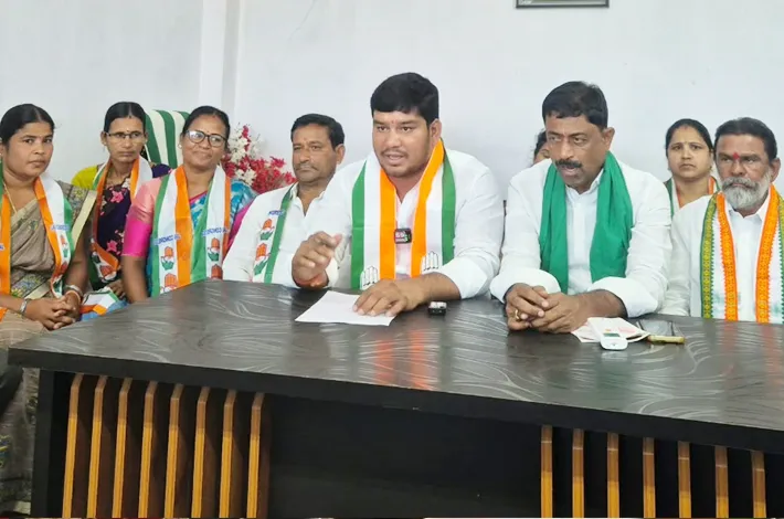 గిరిజనుల అభివృద్ధి కాంగ్రెస్ ప్రభుత్వంతోనే సాధ్యం
