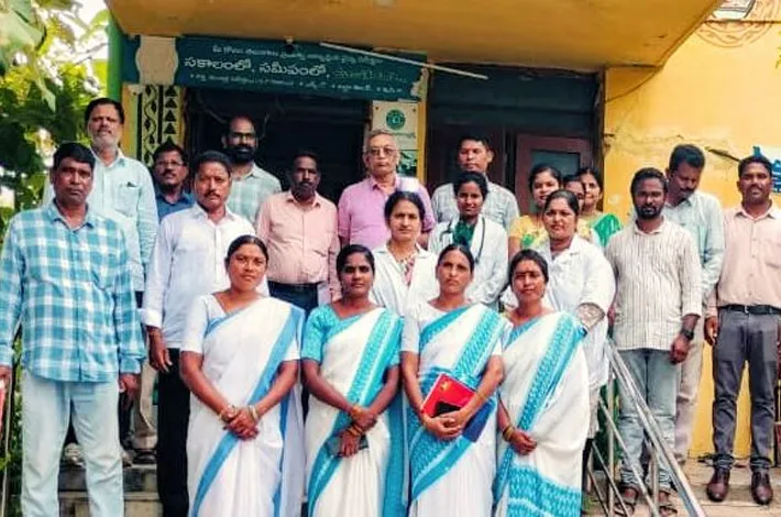 గణపురం పీహెచ్ సినిసందర్శించిన బృందం