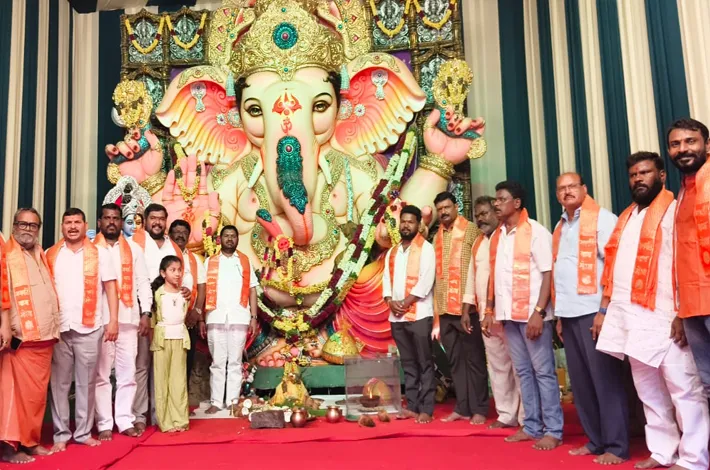 మణికొండలో ఘనంగా గణనాథుల దర్శనం