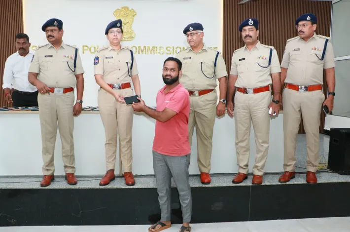 151 సెల్ ఫోన్ల రికవరీ