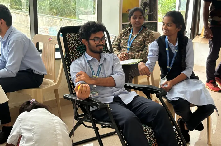 రక్తదానం సామాజిక బాధ్యతగా భావించాలి