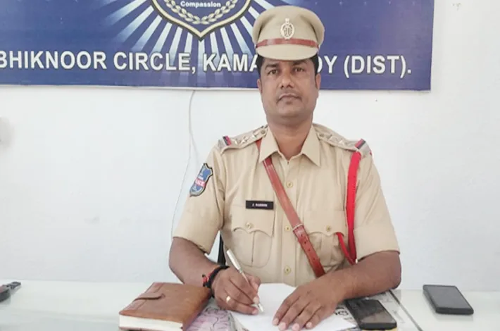 దసరా వేళ అప్రమత్తంగా ఉండాలి: సీఐ నరేష్