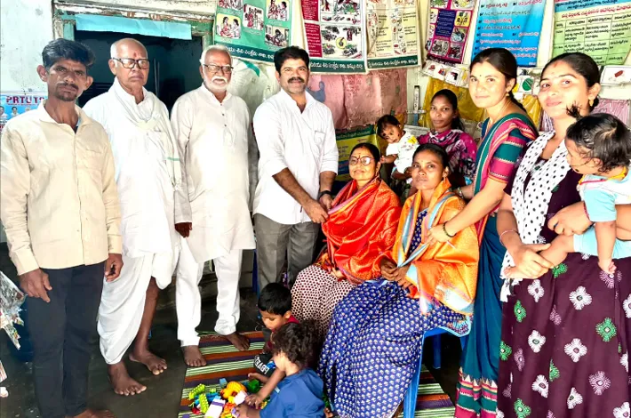 అంగన్వాడీ సిబ్బందికి సత్కారం