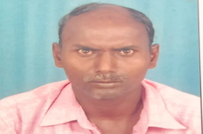 సెల్ ఫోన్ కోసం యువకుడి దారుణ హత్య