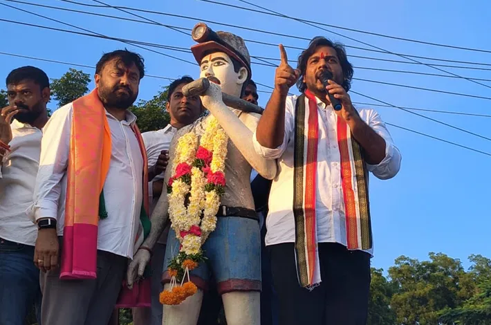 సింగరేణి కార్మిక కుటుంబాలకు ఇళ్ల పట్టాల కోసం కృషి