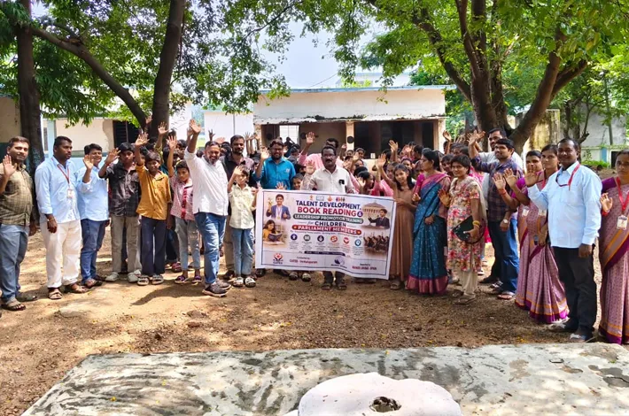 హైస్కూల్‌లో పార్లమెంట్ శిక్షణ కార్యక్రమం