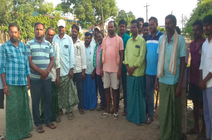 విల్సన్ బాండ్‌పై వివాదం.. బహిరంగ చర్చకు రైతుల సవాల్!