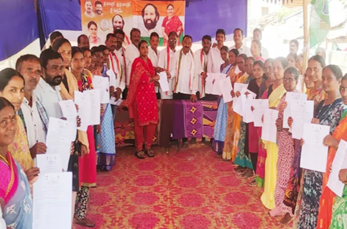 పేదల సొంతింటి కలకు సర్కారు భరోసా