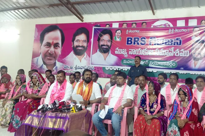 గిరిజనులు కంటికి కనిపించడం లేదా?: శ్రీనివాస్ గౌడ్ 