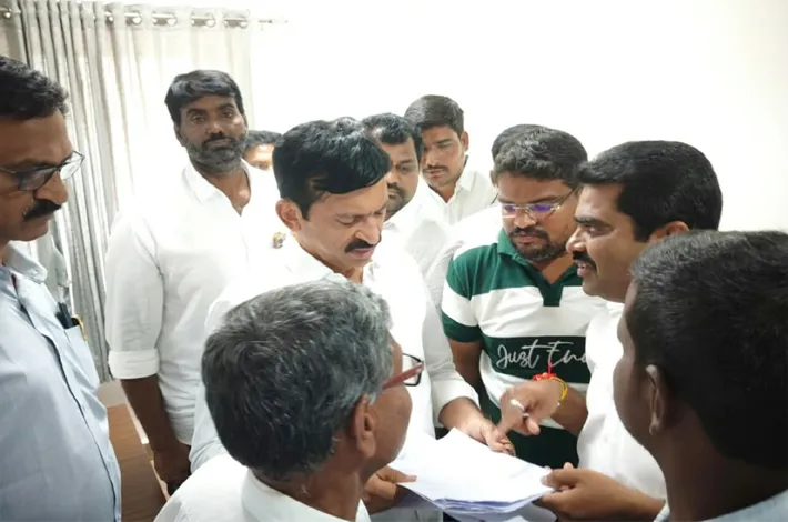 కూసుమంచి ప్రయాణికుల సమస్యలు పరిష్కారం చేయండి