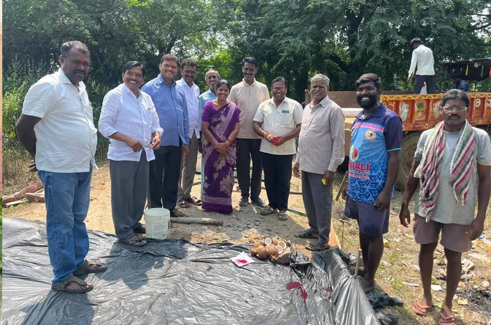 సీసీ రోడ్డు పనులు ప్రారంభం