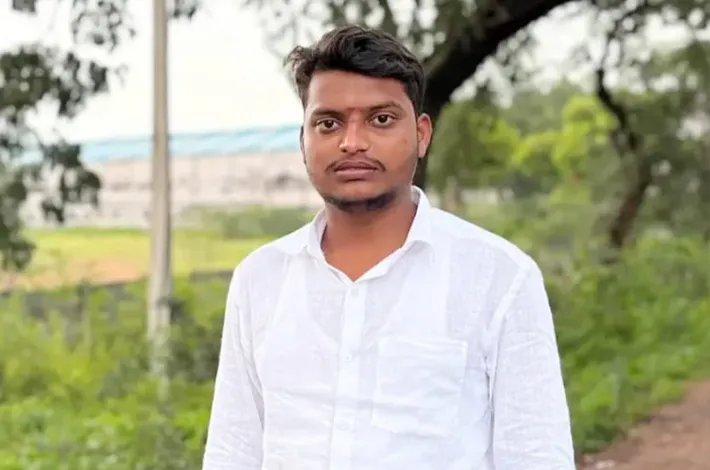 రోడ్డు ప్రమాదంలో యువకుడు మృతి