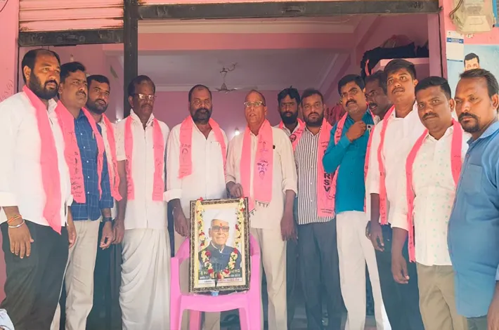 కొండా లక్ష్మణ్ బాపూజీ సేవలు మరువలేనివి