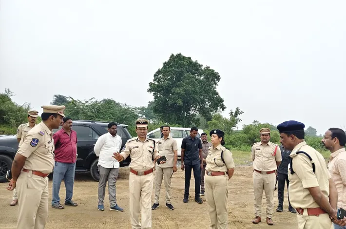పెద్దవాగు వద్ద నిమజ్జన ఏర్పాట్ల పరిశీలన