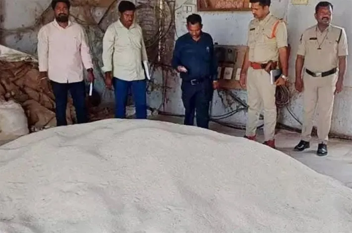 నంది మేడారంలో 18 క్వింటాళ్ల పీడీఎస్ బియ్యం పట్టివేత