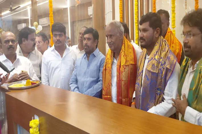 స్వాతి హోటల్ గ్రాండ్ ప్రారంభోత్సవం