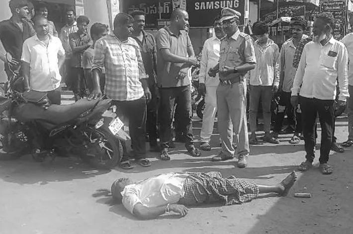 రోడ్డు ప్రమాదంలో ఒకరి మృతి 