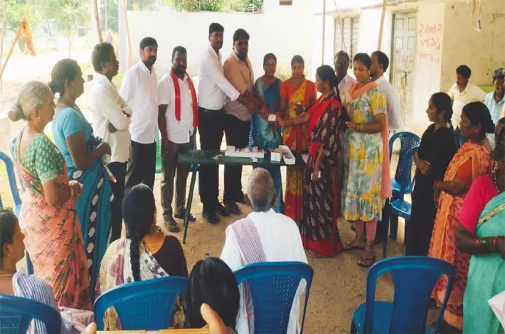 ప్రతి కుటుంబానికి రేషన్