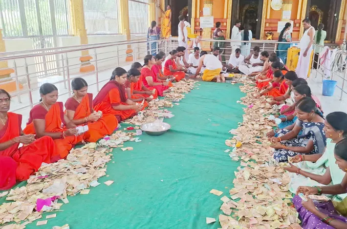 ఆలయ హుండీ లెక్కింపు..