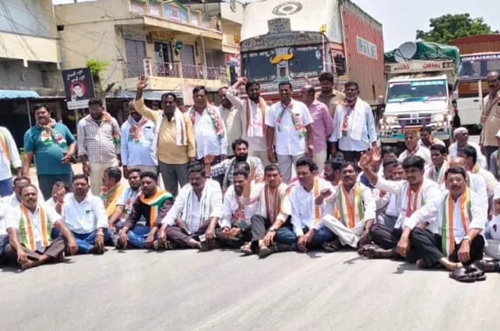 విమర్శల హోరు...  నిరసనల జోరు