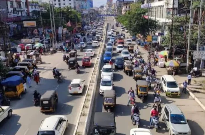 హైదరాబాద్‌లో ట్రాఫిక్ ఆంక్షలు ఎత్తివేత