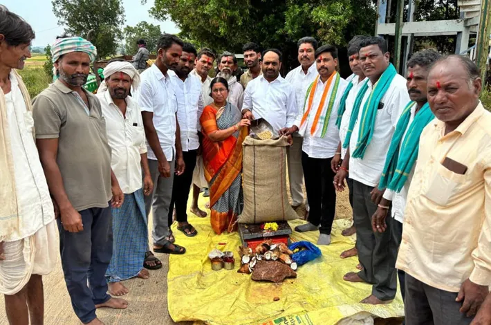 పీఏసీఎస్ మల్లూరు పరిధిలో వడ్ల కొనుగోలు కేంద్రాలు ప్రారంభం