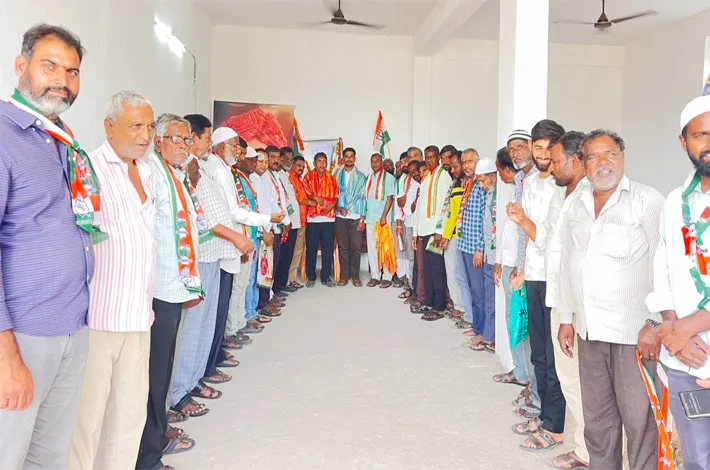 సంక్షేమ పథకాలను ప్రజలకు చేరవేస్తం. 
