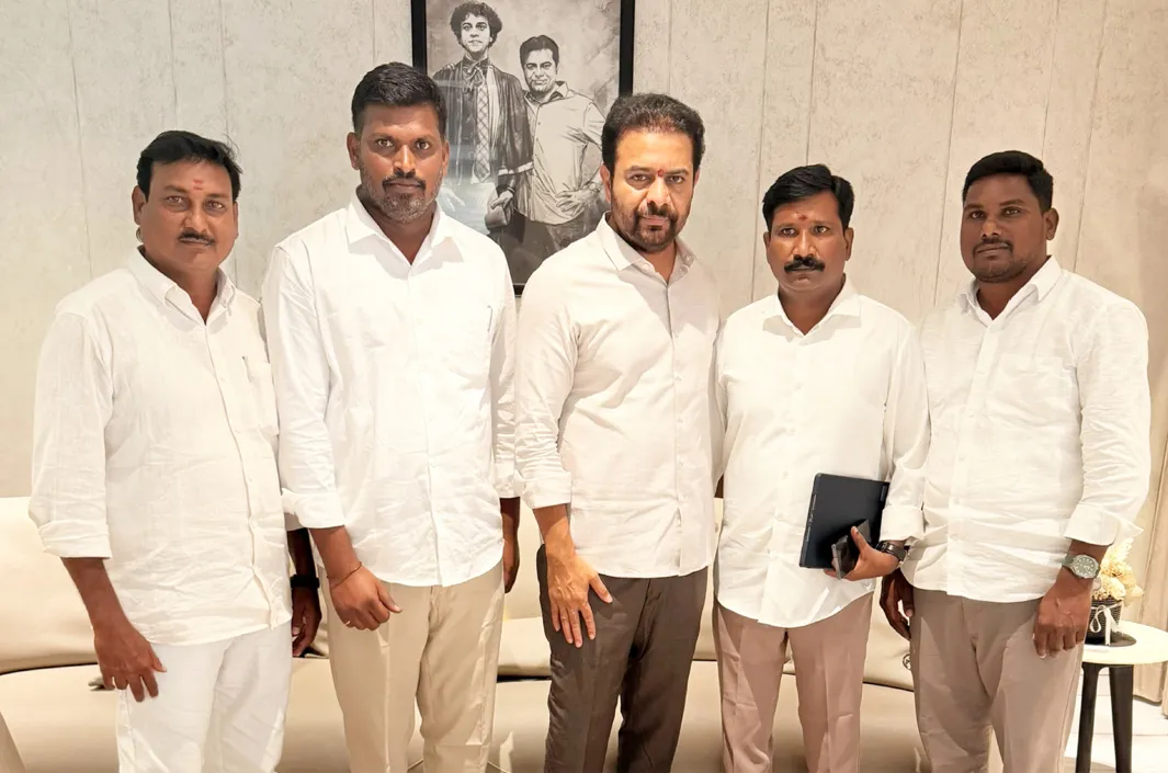 కేటీఆర్ ను కలిసిన ప్రవీణ్