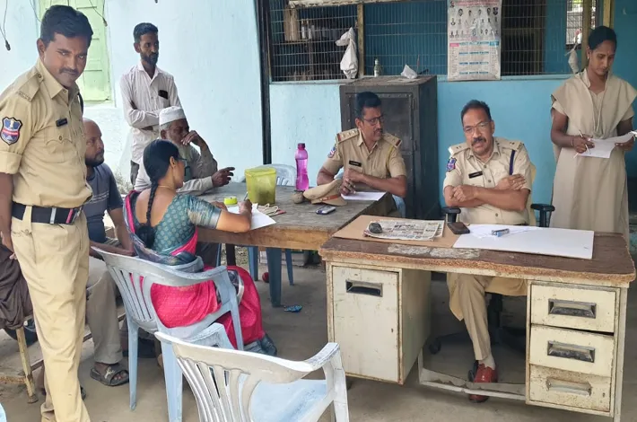 వాహనాల వేలం  రూ. 37,760 ఆదాయం
