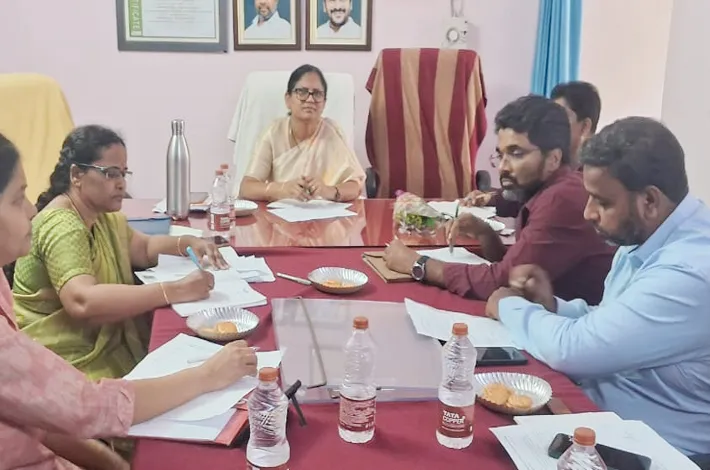 బోధన్ జిల్లా ఆస్పత్రిలో కలెక్టర్ సమీక్ష 