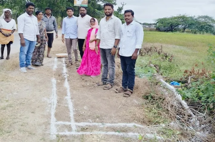 పశువుల నీటితొట్టె నిర్మాణానికి ముగ్గు