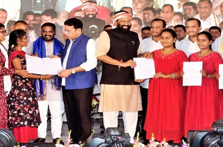 మట్టిలో మాణిక్యాలకు కొలువులే లక్ష్యం