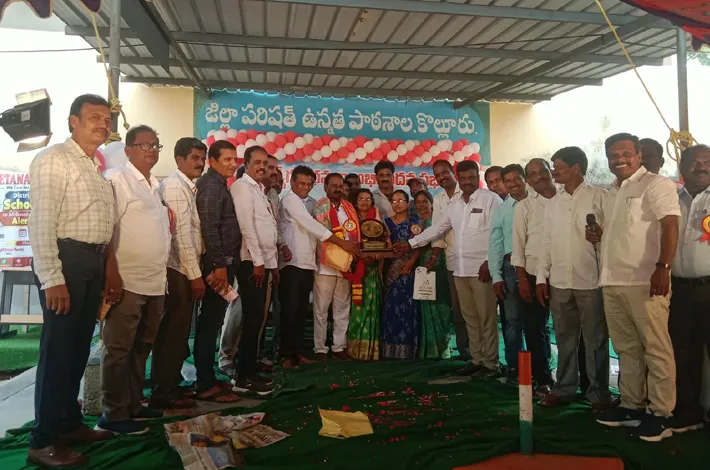 పదవీ విరమణ పొందిన హిందీ పండిట్ రాములుకు ఘన సన్మానం..