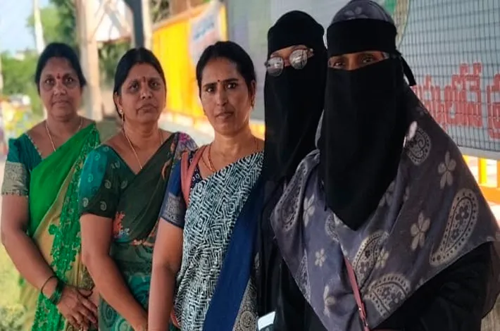 బయటికి వచ్చిన బాధితులు!