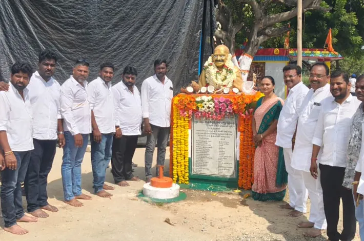 మహనీయుల పుట్టినరోజులు ఒకేరోజు రావడం ముదా భావం      
