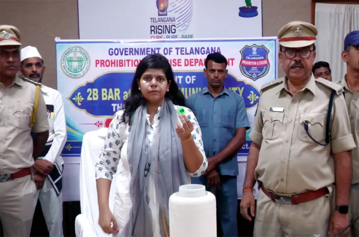 లక్కీ డ్రా ద్వారా బోధన్ బార్ లైసెన్స్ కేటాయింపు
