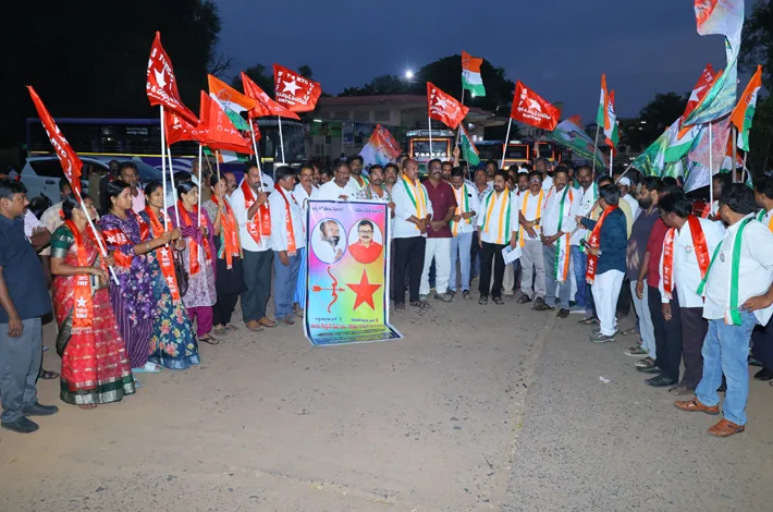 సత్తుపల్లి ఆర్టీసీ డిపోలో కూటమి ఎన్నికల ప్రచారం