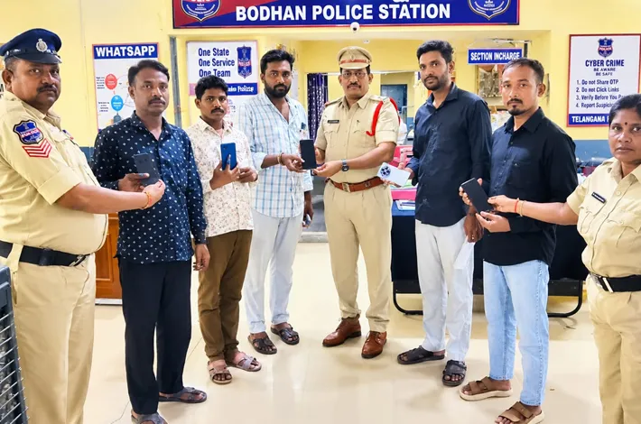 CEIR పోర్టల్ ద్వారా ఐదు మొబైల్ ఫోన్లు రికవరీ