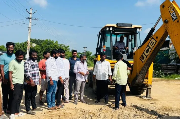 మాదారం ప్రధాన రహదారికి మరమ్మతులు  