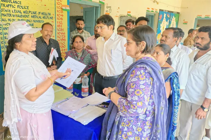 బిఎల్ఓ కేంద్రం పరిశీలన