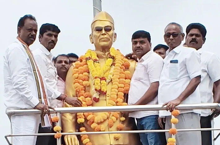 కొండా లక్ష్మణ్ బాపూజీ సేవలు చిరస్మరణీయం