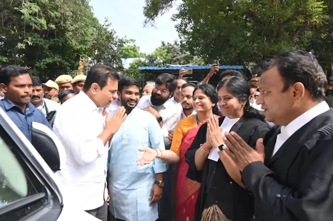 ఫార్ములా ఈ-కార్ రేసు కేసు: కోర్టుకు హాజరైన కేటీఆర్