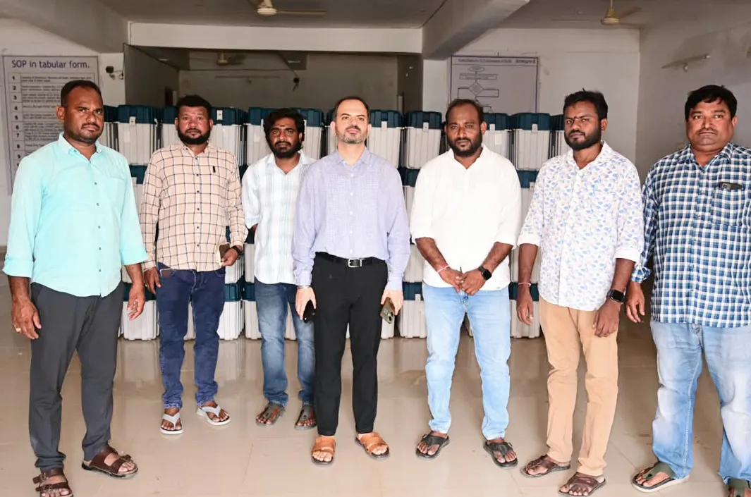 ఈవీఎం, వీవీ పాట్ గోదామును తనిఖీ చేసిన కలెక్టర్ రాహుల్ శర్మ 