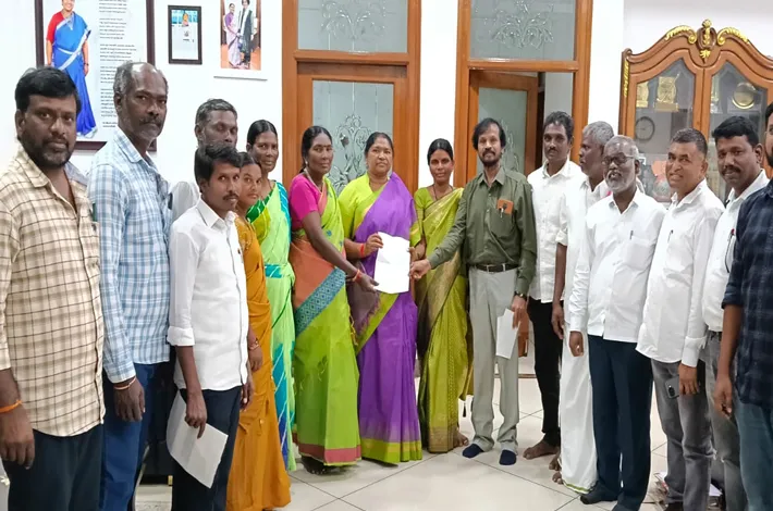 చెంచుల గోడు.. సీతక్క దృష్టికి!