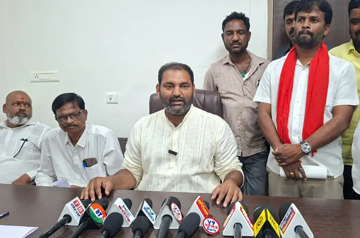  పాలమూరు నీళ్ల కోసం గురువుతోనైనా యుద్ధం చేస్తా: ఎమ్మెల్యే అనిరుధ్ రెడ్డి